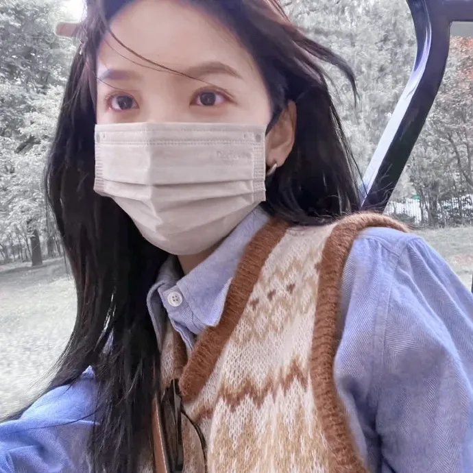 弟弟别闹姐姐抱抱